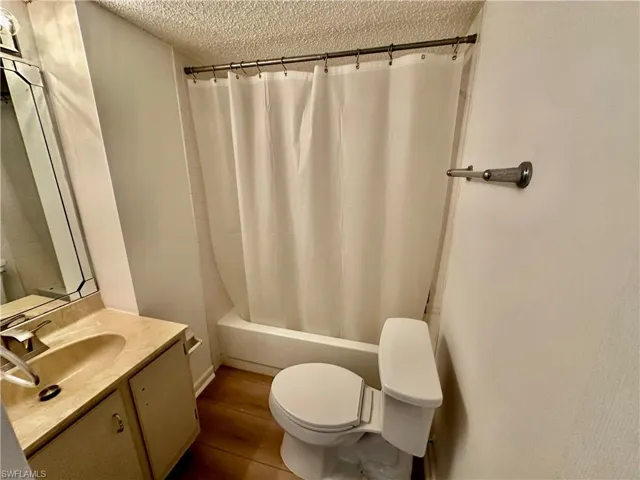 9395  Pennsylvania  AVE, Bonita Springs, FL 34135
