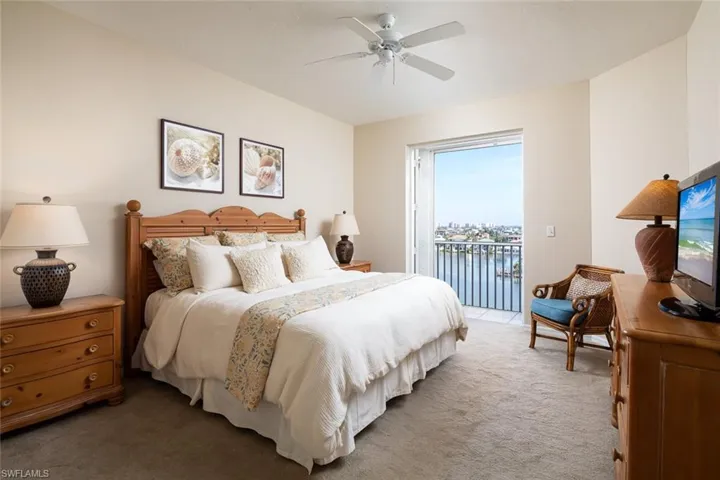 410 Flagship Dr # 806, Naples, Florida 34108