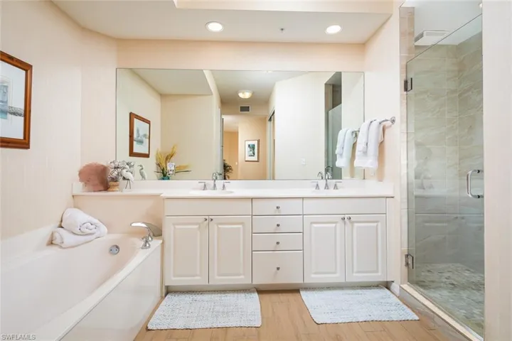 410 Flagship Dr # 806, Naples, Florida 34108