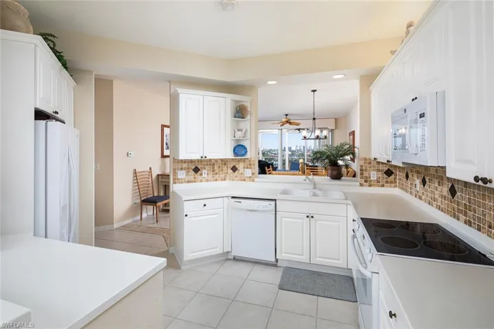 410 Flagship Dr # 806, Naples, Florida 34108