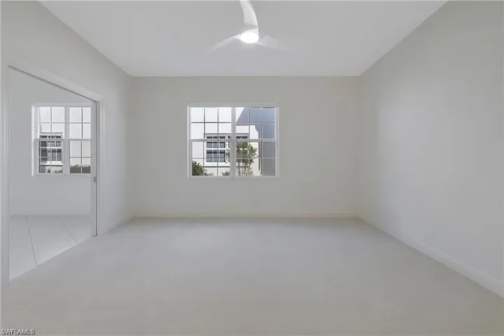 558  Vintage Reserve  LN, Naples, FL 34119