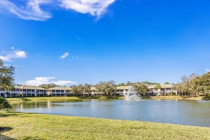 558  Vintage Reserve  LN, Naples, FL 34119