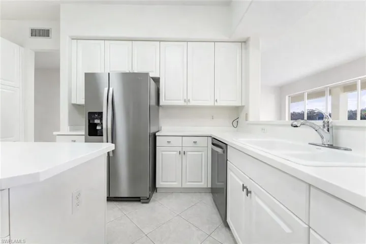 558  Vintage Reserve  LN, Naples, FL 34119