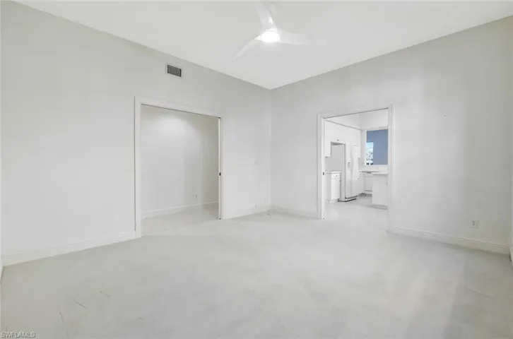 558  Vintage Reserve  LN, Naples, FL 34119