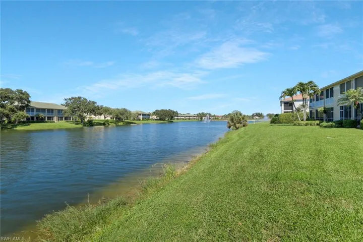 558  Vintage Reserve  LN, Naples, FL 34119