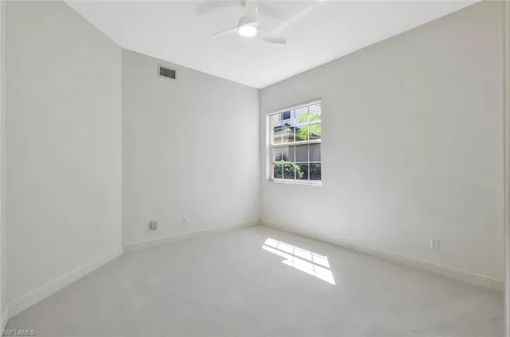 558  Vintage Reserve  LN, Naples, FL 34119