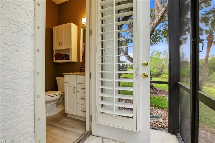 Pool Bath With Lanai Access