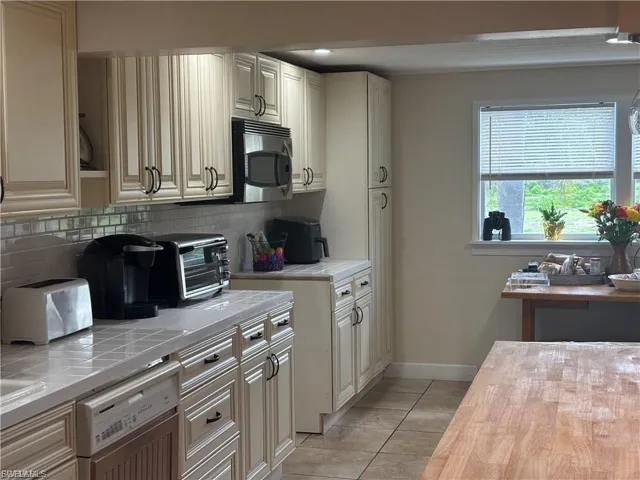 10921 Shirley Ln, North Fort Myers, Florida 33917