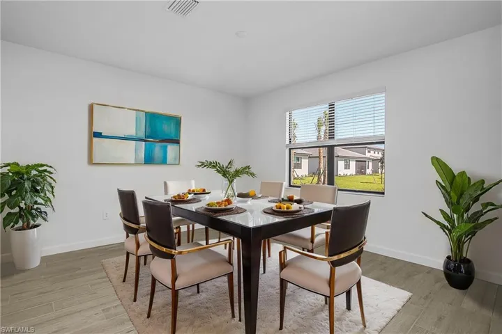 Dining room (furnishings digitally staged)