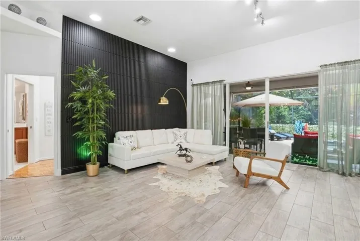 9954 Colonial Walk N, Estero, Florida 33928