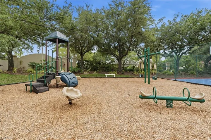 9954 Colonial Walk N, Estero, Florida 33928