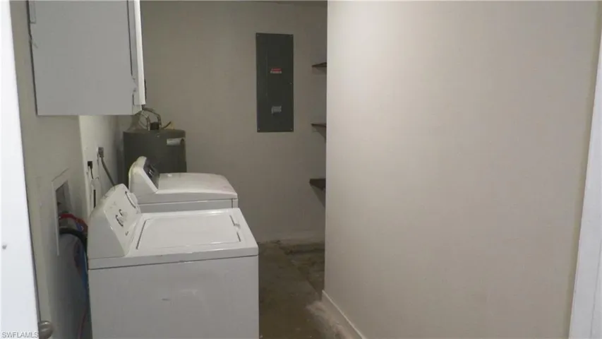 Full bathroom featuring shower / tub combination