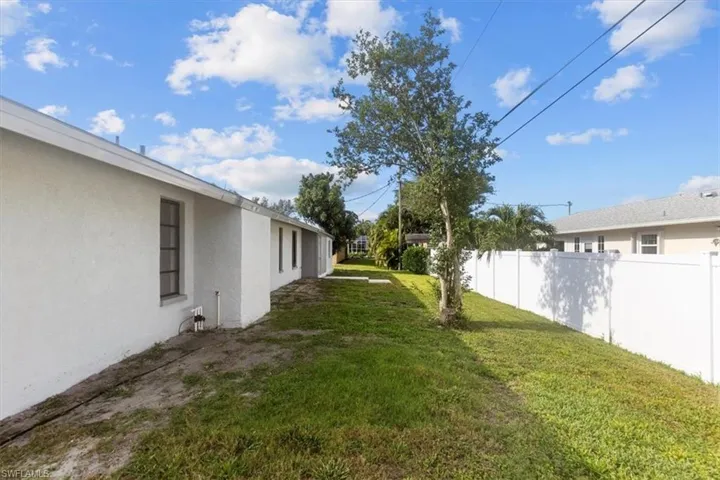 16030  Carver Gardens  DR, Fort Myers, FL 33908
