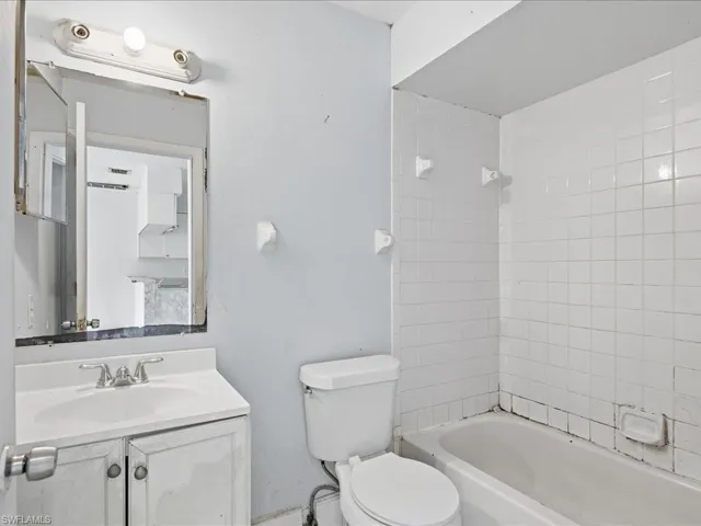 1721 46th Ter Sw, Naples, Florida 34116
