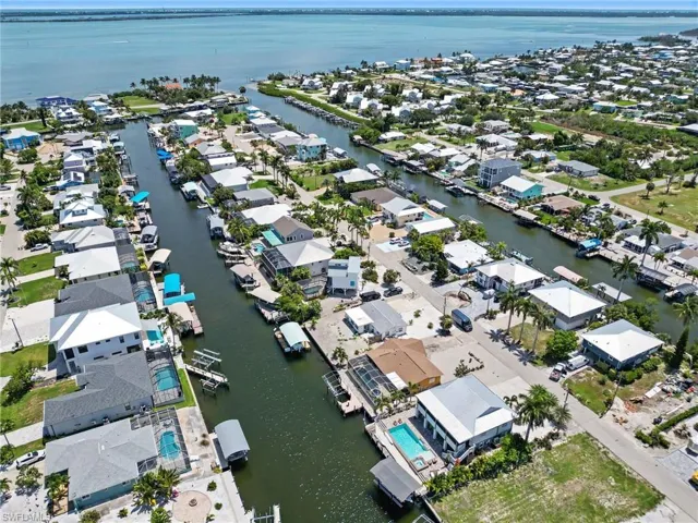 2456 Sycamore St, St. James City, Florida 33956