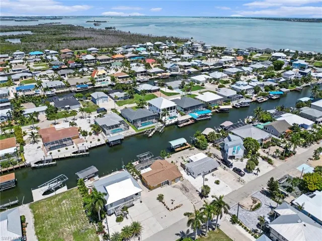 2456 Sycamore St, St. James City, Florida 33956