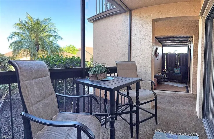 Front Lanai by Kitchen