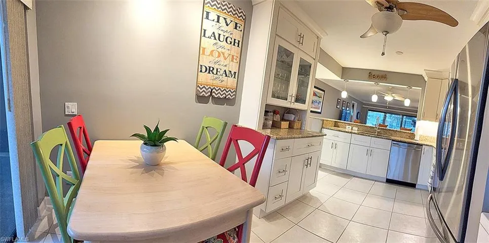 Kitchen Dining Area
