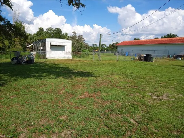1511 Laurel Dr 1, North Fort Myers, Florida 33917