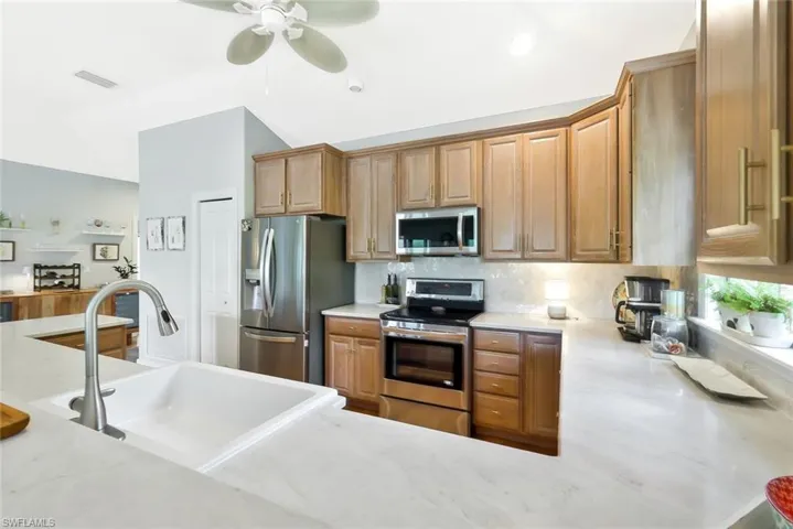 2130 Sunset Cir, Sanibel, Florida 33957