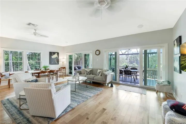 2130 Sunset Cir, Sanibel, Florida 33957