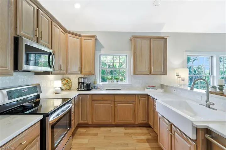 2130 Sunset Cir, Sanibel, Florida 33957