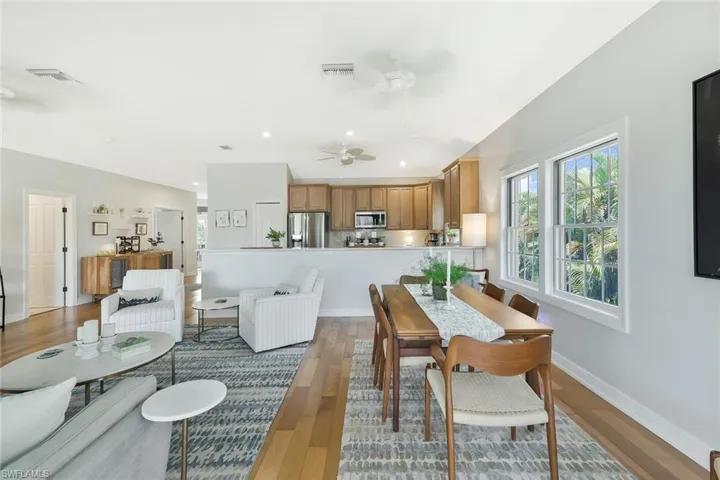 2130 Sunset Cir, Sanibel, Florida 33957