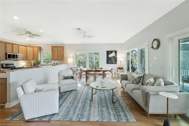2130 Sunset Cir, Sanibel, Florida 33957