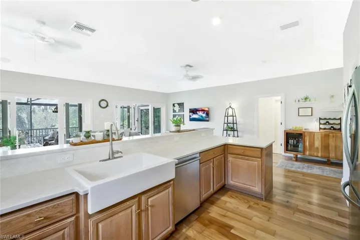 2130 Sunset Cir, Sanibel, Florida 33957