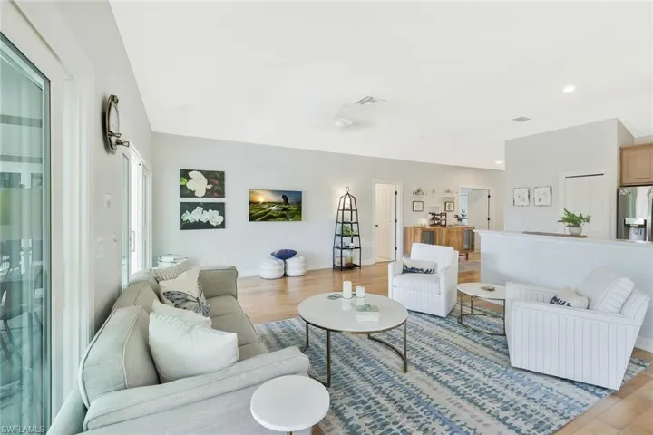 2130 Sunset Cir, Sanibel, Florida 33957