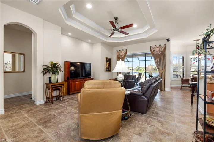 DOUBLE TRAYED CEILING