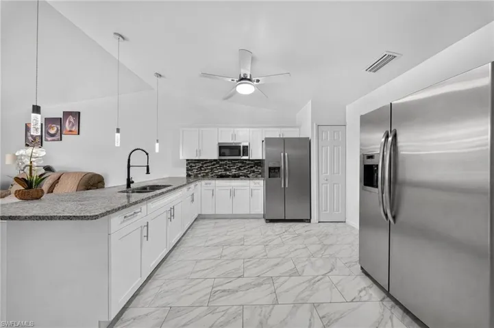 4525-4527 22nd St Sw, Lehigh Acres, Florida 33973