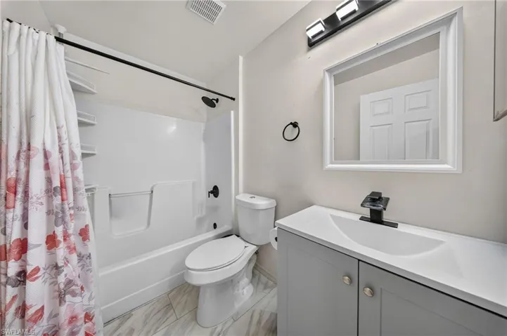 4525-4527 22nd St Sw, Lehigh Acres, Florida 33973