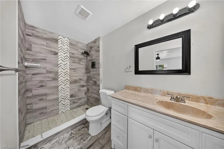 4525-4527 22nd St Sw, Lehigh Acres, Florida 33973