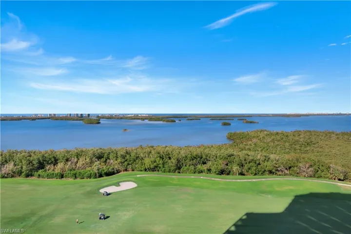 Whether you're a player or observer, enjoy the amazing view of the golf course from your lanai!