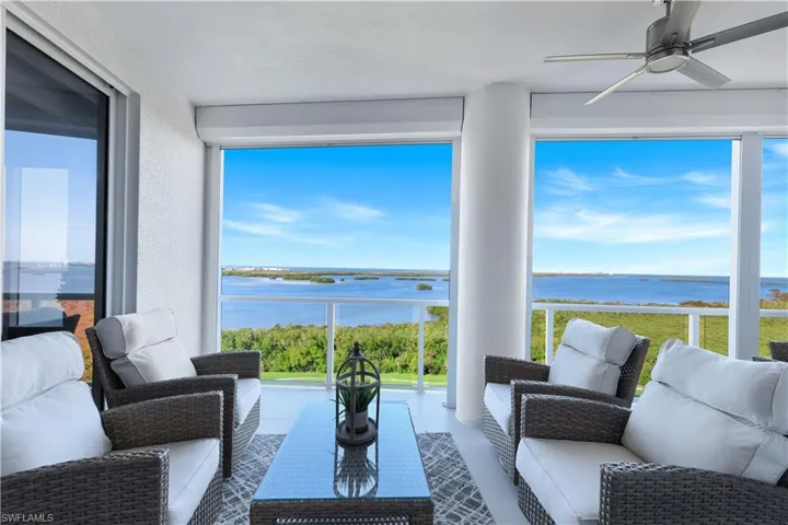From sunrise to sunset, spend winter days and evenings on your oversized lanai.
