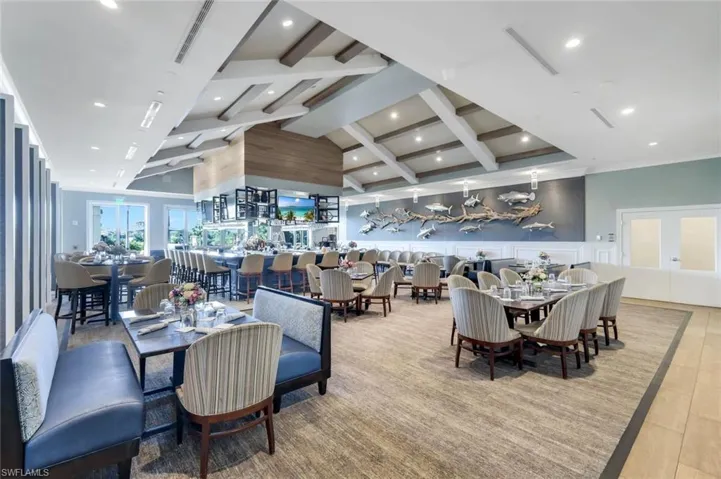 Golf Club Bar