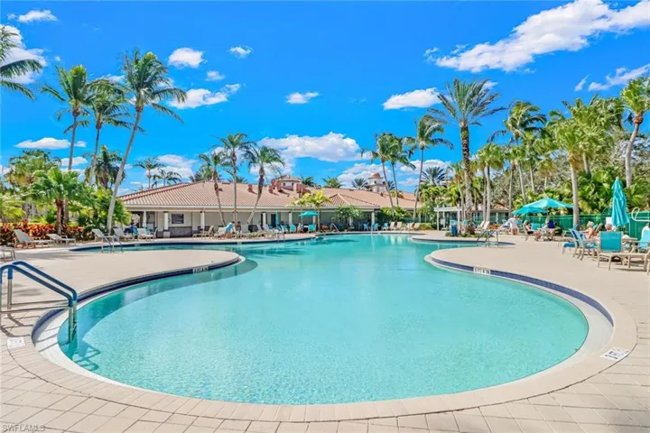 6284  Towncenter  CIR, Naples, FL 34119