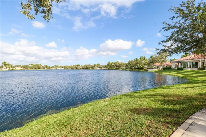 6284  Towncenter  CIR, Naples, FL 34119
