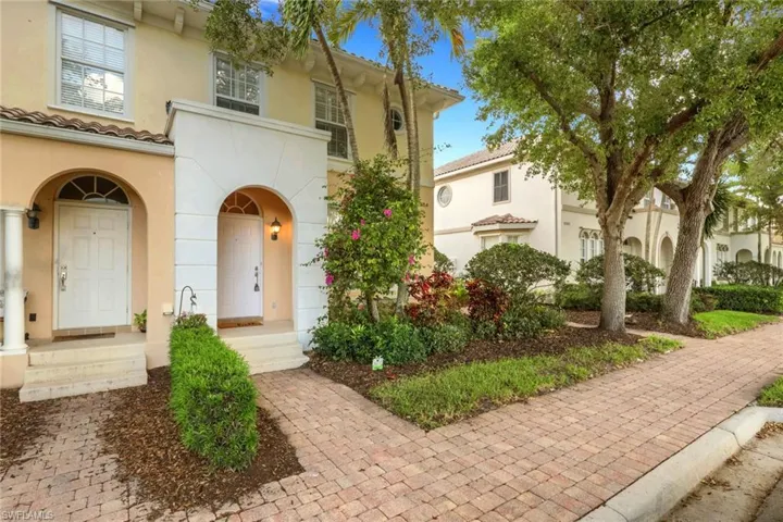 6284  Towncenter  CIR, Naples, FL 34119