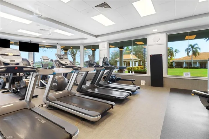 6284  Towncenter  CIR, Naples, FL 34119