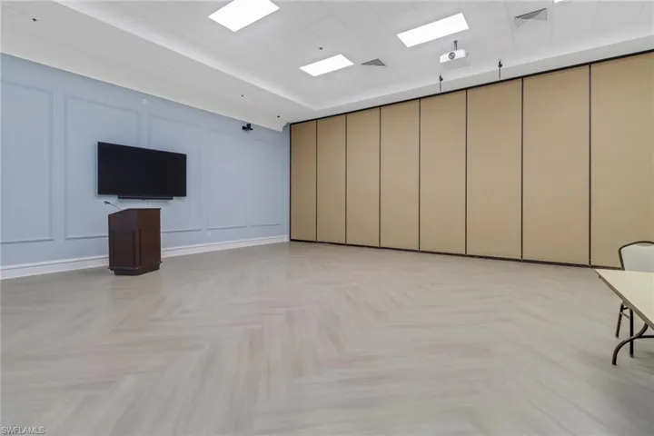 6284  Towncenter  CIR, Naples, FL 34119