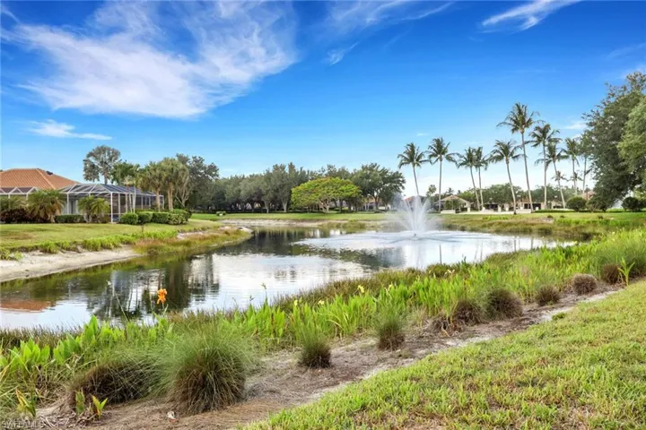6284  Towncenter  CIR, Naples, FL 34119