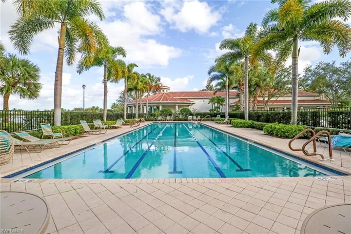 6284  Towncenter  CIR, Naples, FL 34119