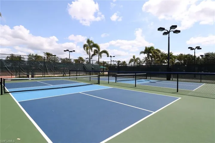 6284  Towncenter  CIR, Naples, FL 34119
