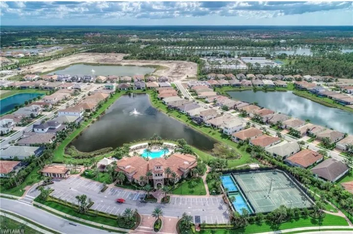 9251  Woodhurst  DR, Naples, FL 34120