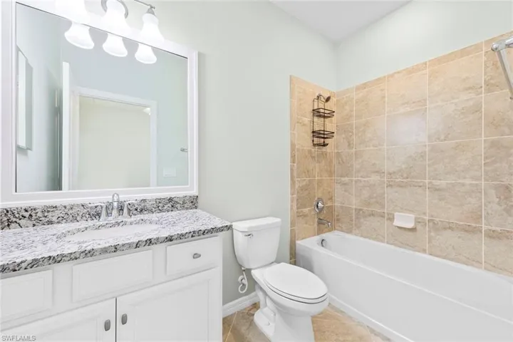 9251  Woodhurst  DR, Naples, FL 34120