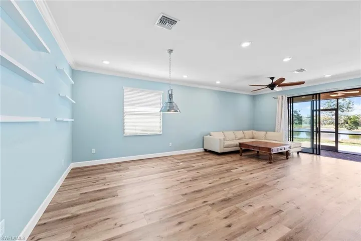 9251  Woodhurst  DR, Naples, FL 34120