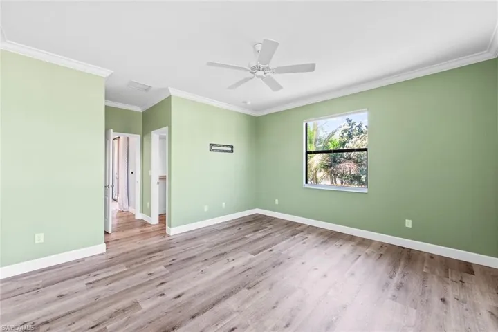 9251  Woodhurst  DR, Naples, FL 34120