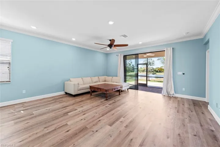 9251  Woodhurst  DR, Naples, FL 34120